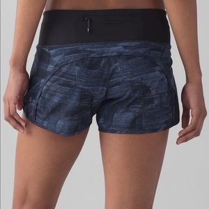 Lululemon black and dark blue run time shorts